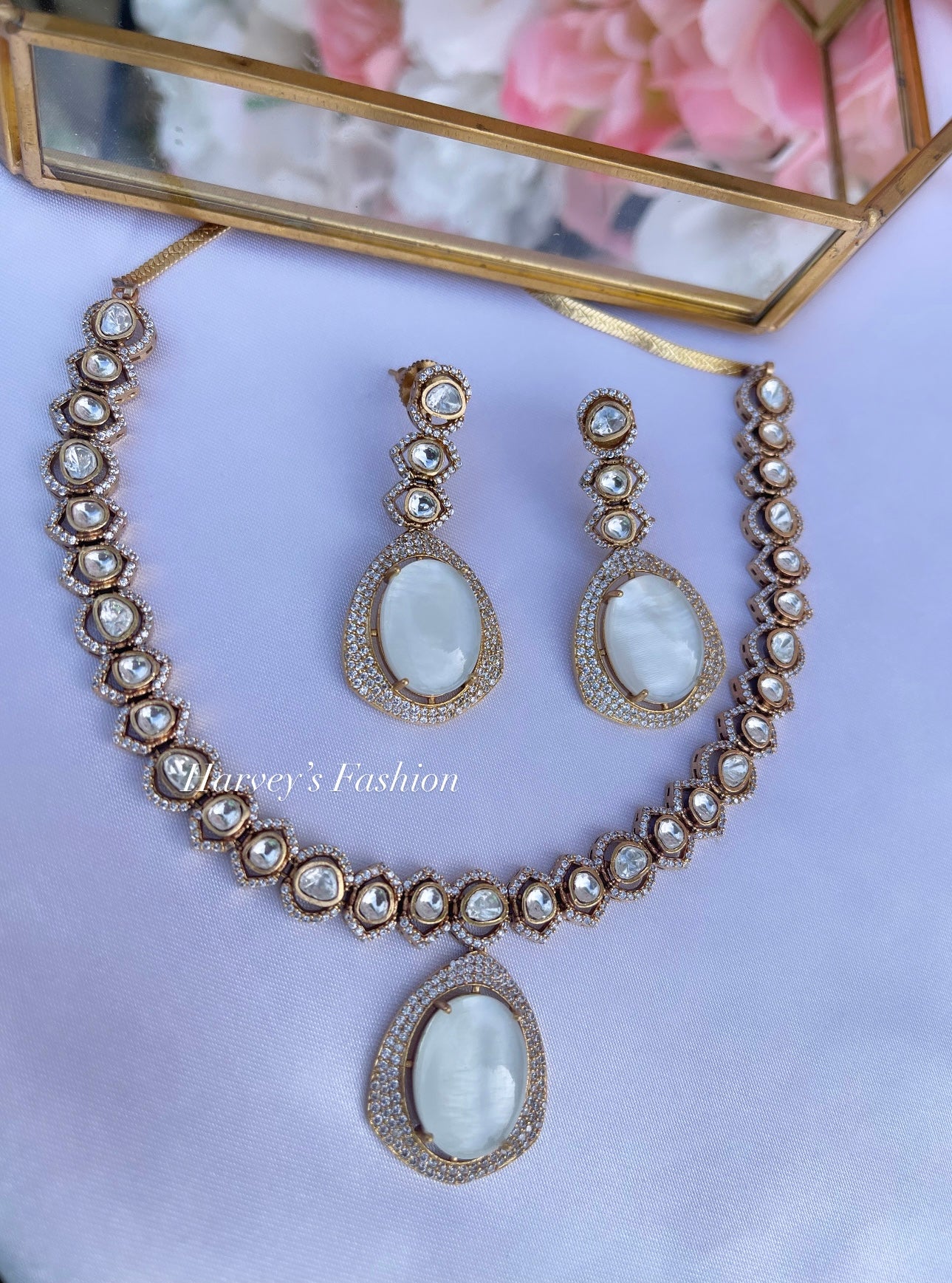 Moissanite White Kundan Set