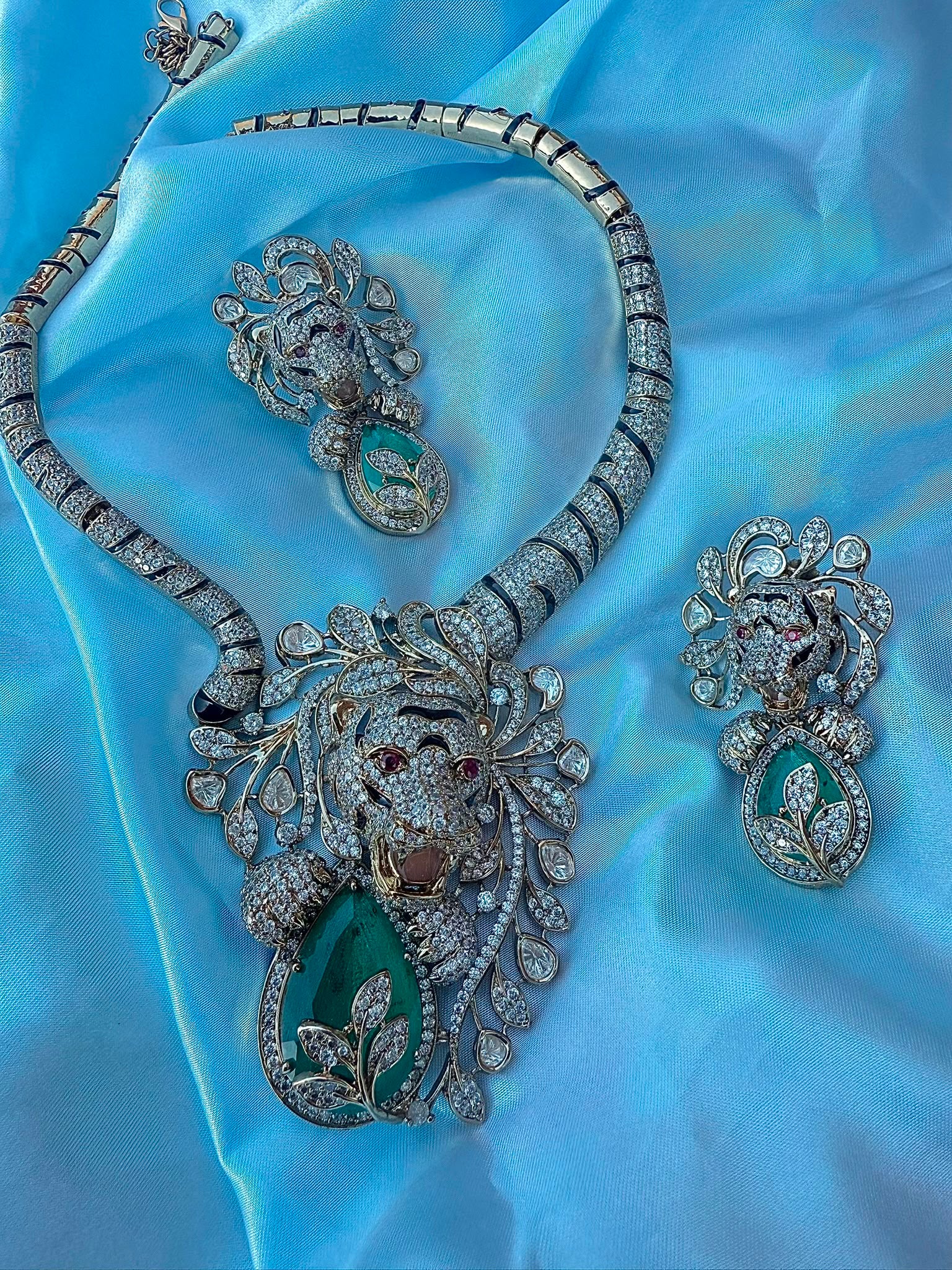 Designer necklace set