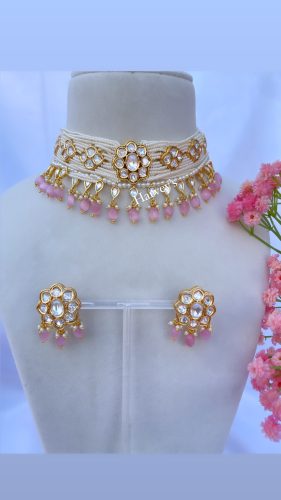 Pink Tyaani Choker Set