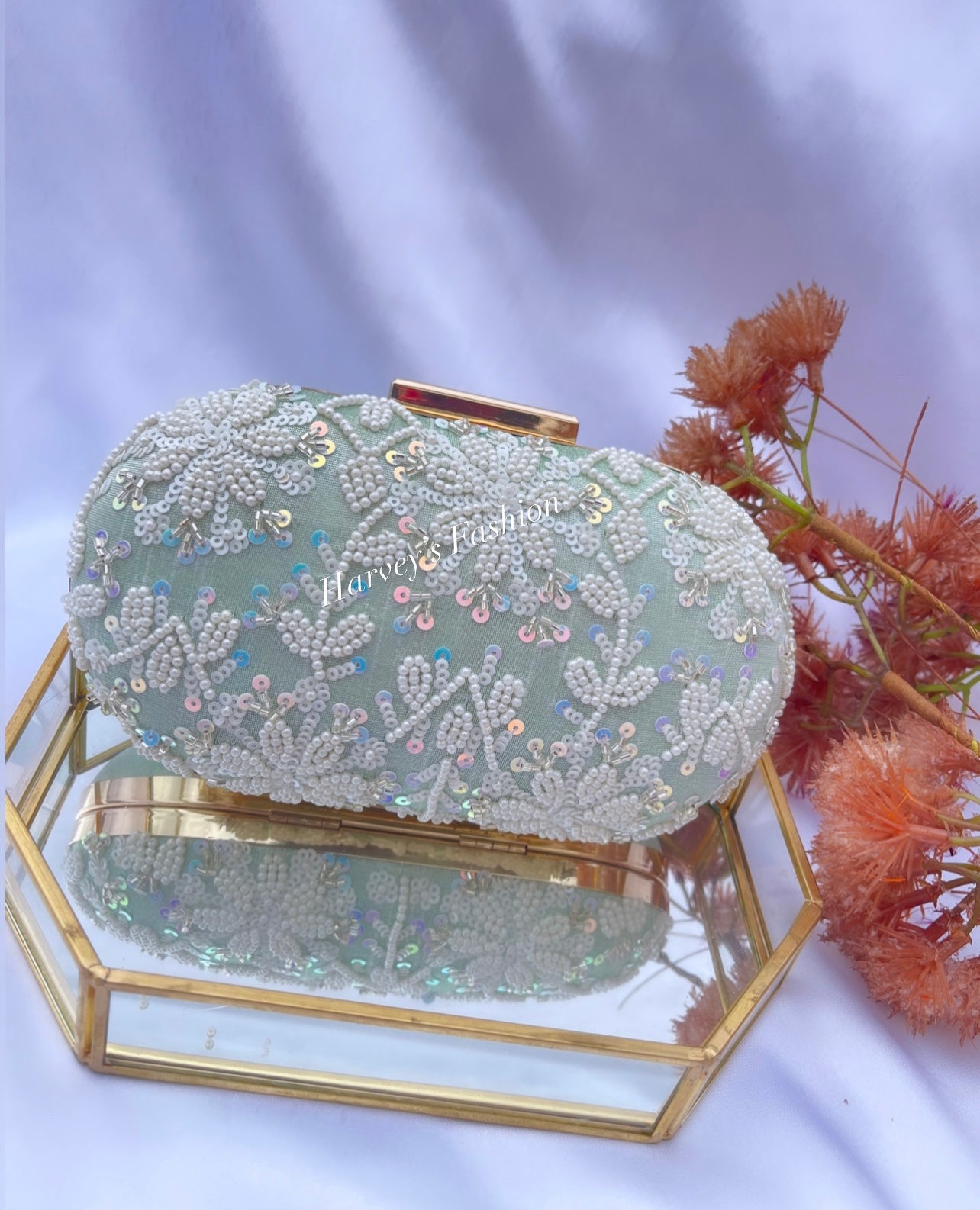 Nimrat Mint Clutch Bag
