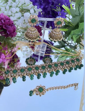 MANYA Choker Set
