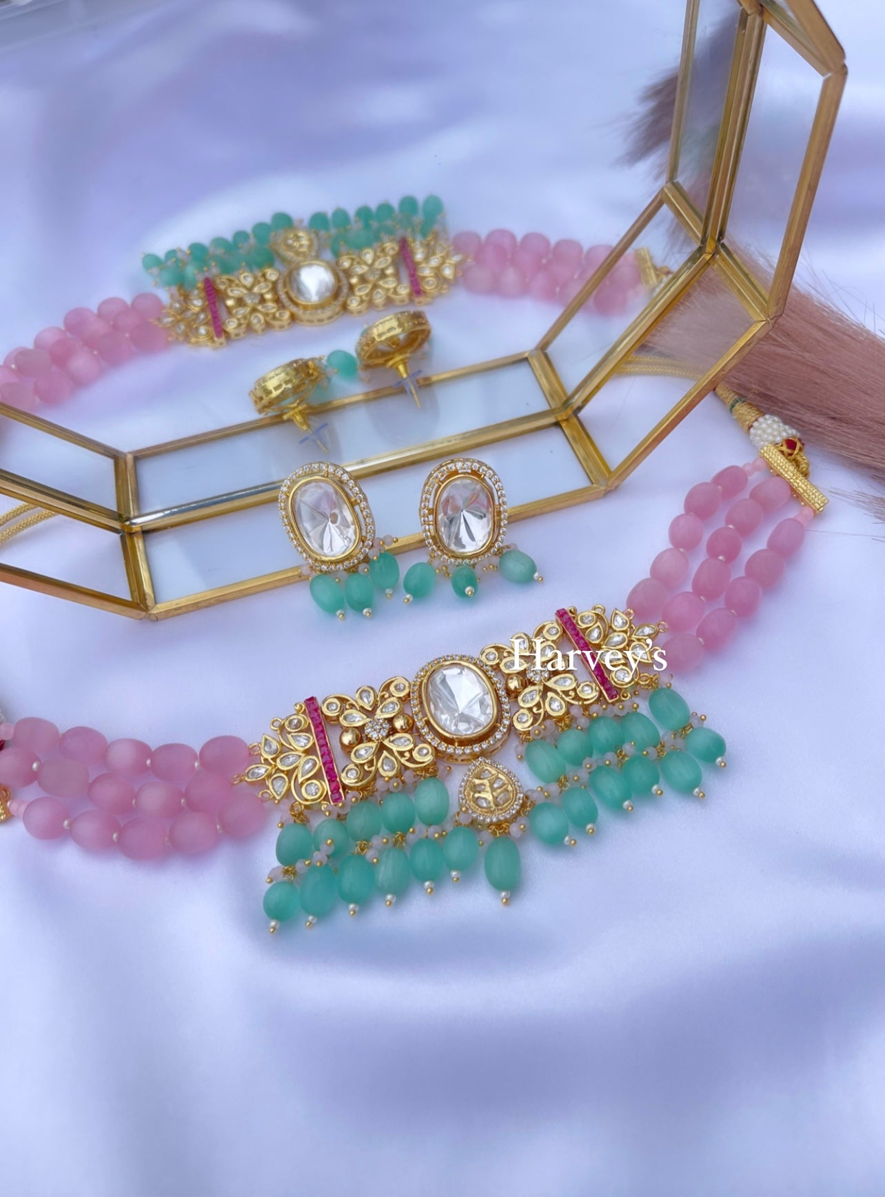 Mint/Pink Uncut Choker Set