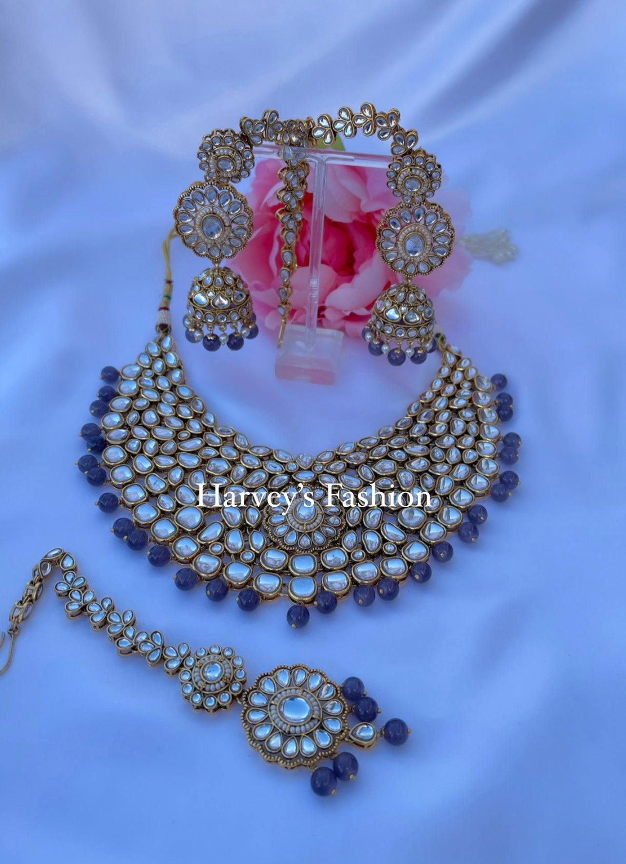 MAHI Grey Nacklace Set