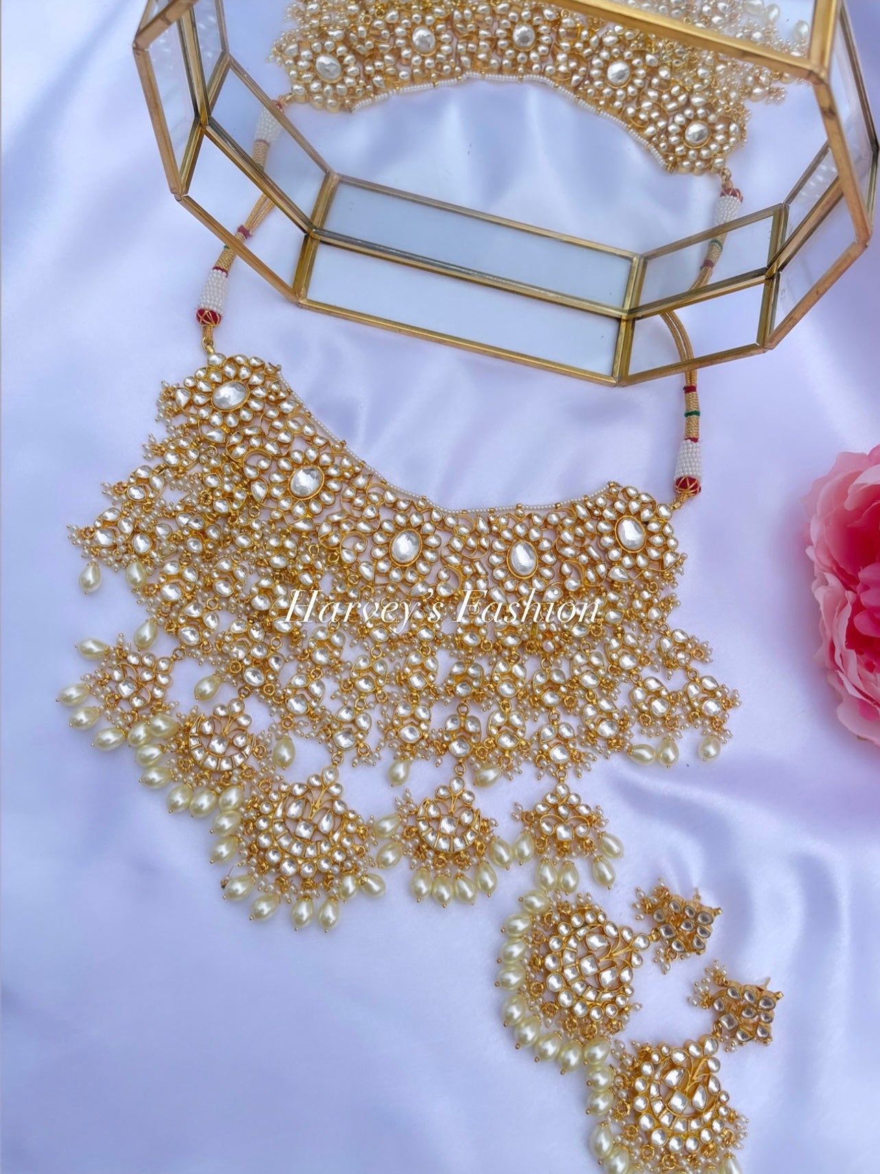 Gold/White Pachi Kundan Set
