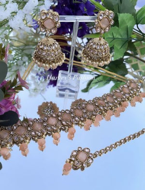 MANYA Choker Set