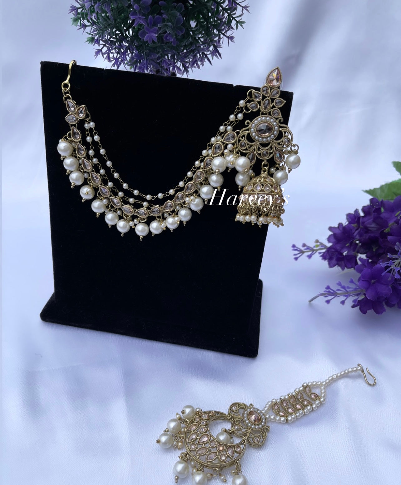 Reet Gold/White Jhumke With Sahara