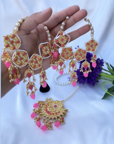 Kajal Oversize Tikka Set