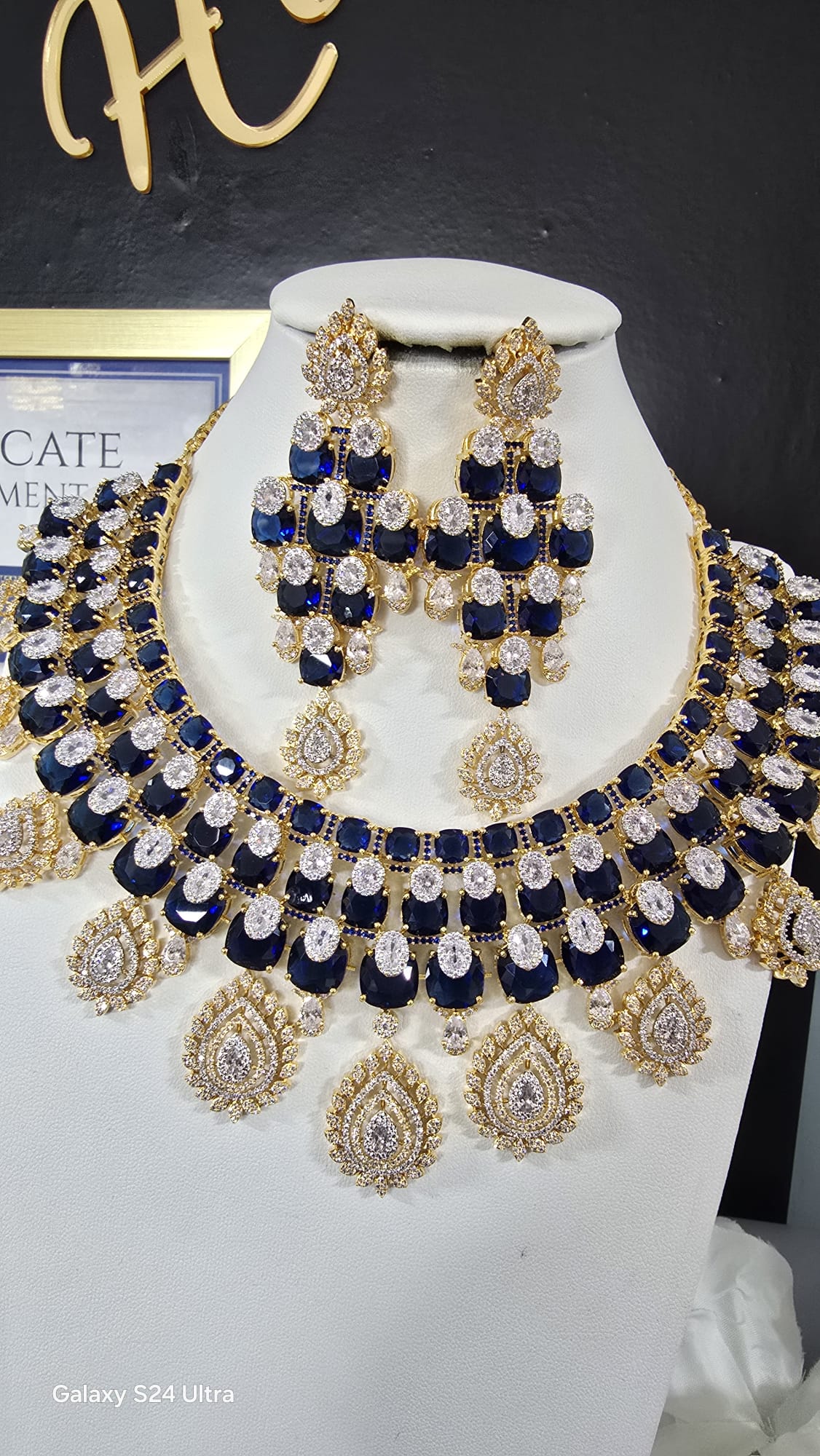 Premium quality necklace set
