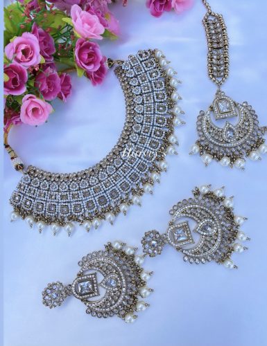 Harleen Necklace Set