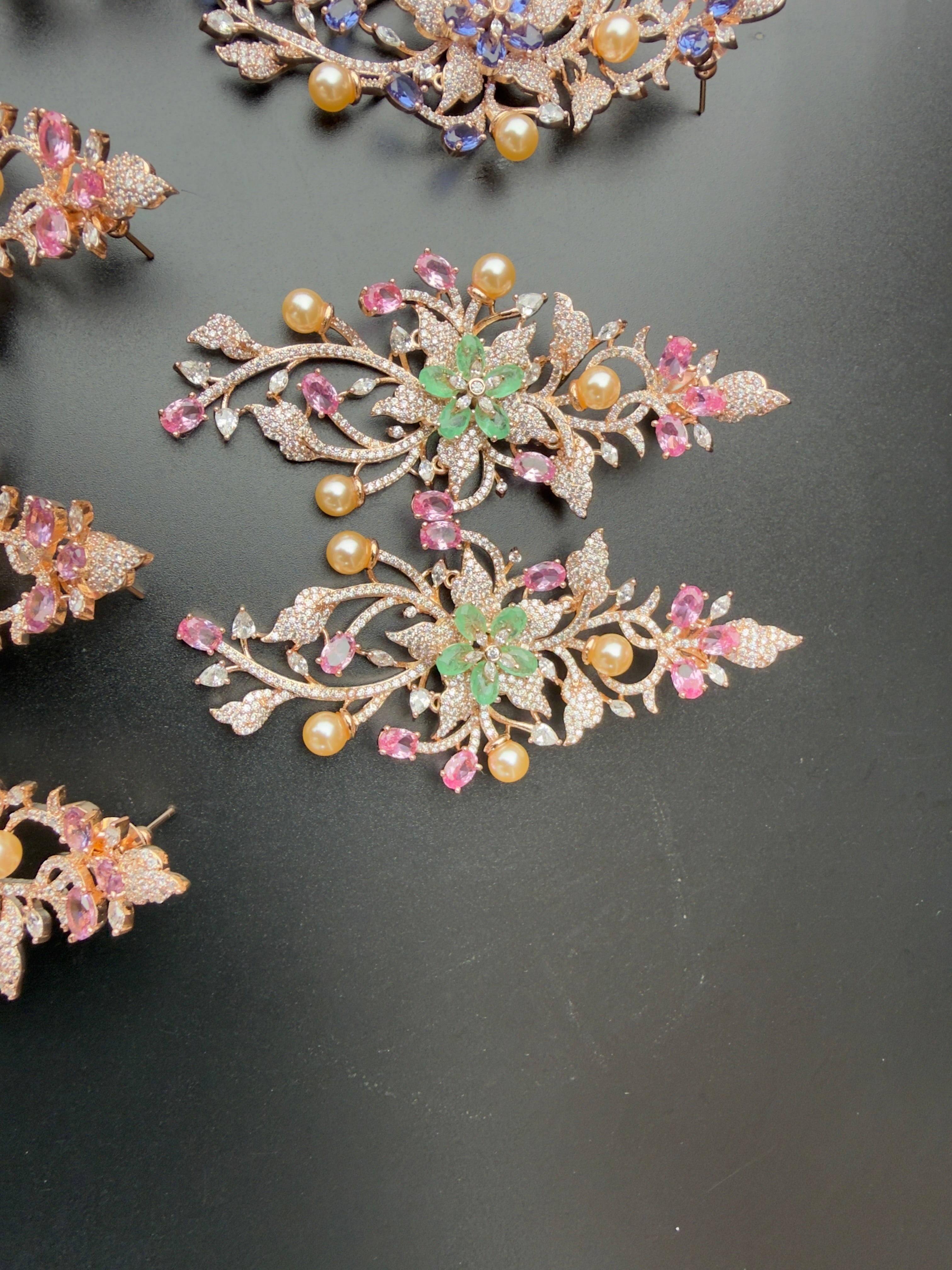 Light weight premium quality earrings