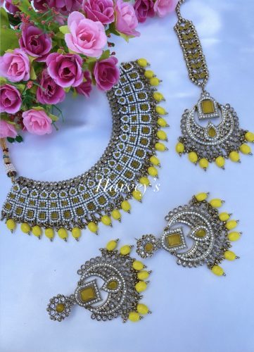 Harleen Necklace Set